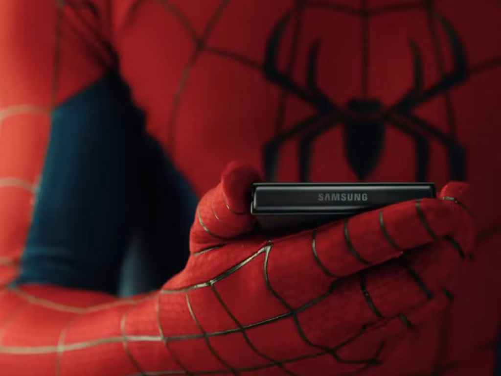 Samsung sorprende al presentar sus nuevos dispositivos de la familia Galaxy Z en un espectacular tráiler de Spider-Man